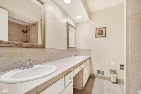 12406 Lancelot Lane Carmel IN 46033