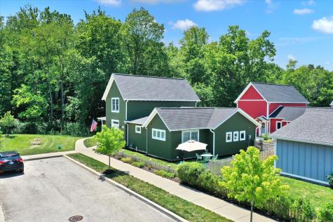 10458 Robinwood Court Zionsville IN 46077
