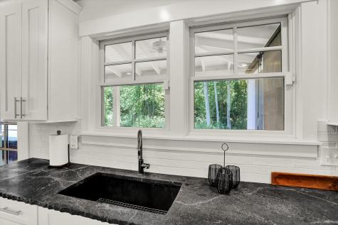 10458 Robinwood Court Zionsville IN 46077