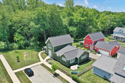 10458 Robinwood Court Zionsville IN 46077
