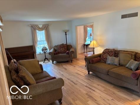 1129 Fairbanks Drive Carmel IN 46033