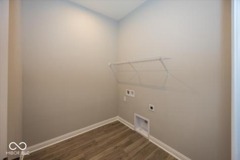 1914 Delp Court Avon IN 46123