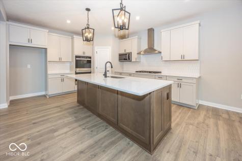 1914 Delp Court Avon IN 46123