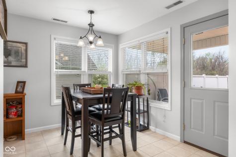 6115 E Prairie Stream Way Columbus IN 47203