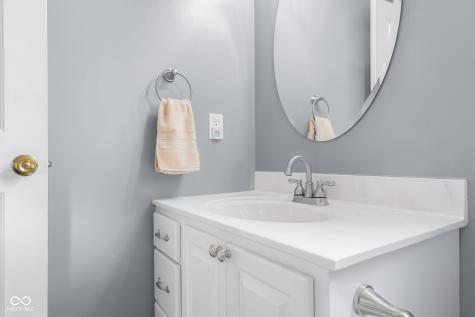 6115 E Prairie Stream Way Columbus IN 47203