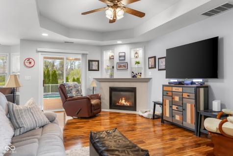 6115 E Prairie Stream Way Columbus IN 47203