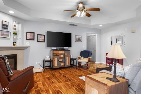 6115 E Prairie Stream Way Columbus IN 47203