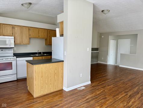 7943 Cardinal Cove W Indianapolis IN 46256