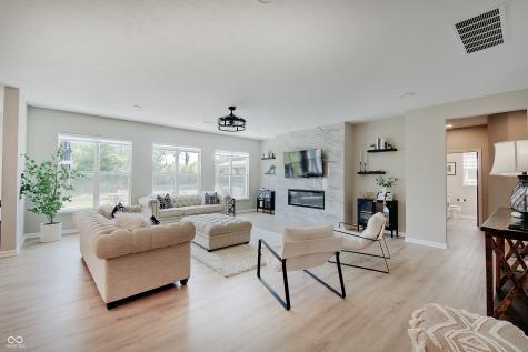 4163 Ironclad Drive Bargersville IN 46106