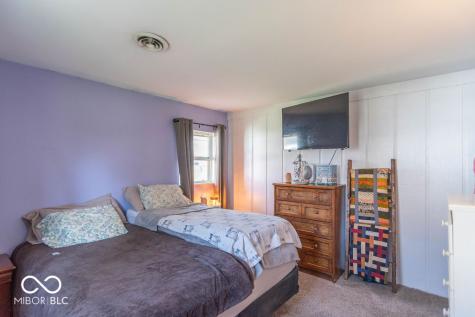 1204 Dusty Trail Greenwood IN 46142