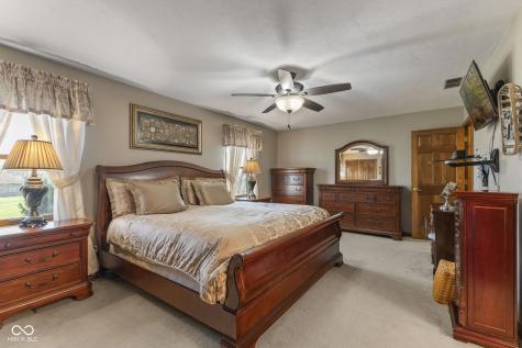 8017 Raindance Trail Indianapolis IN 46239