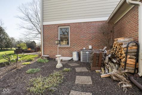 8017 Raindance Trail Indianapolis IN 46239