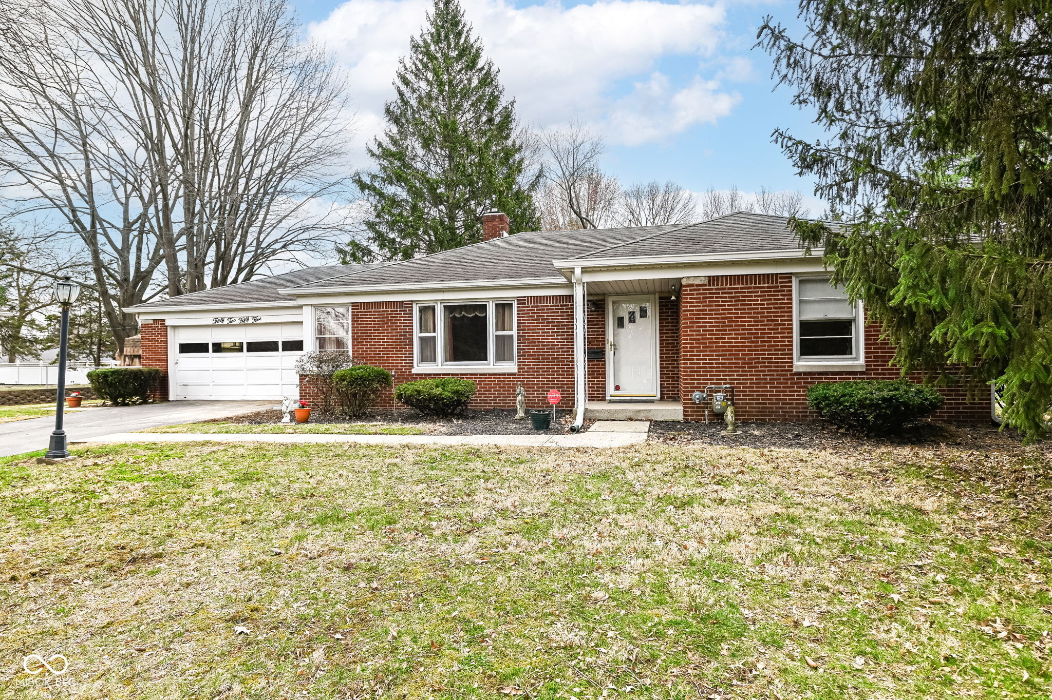 3255 Highwoods Drive W Indianapolis IN 46222