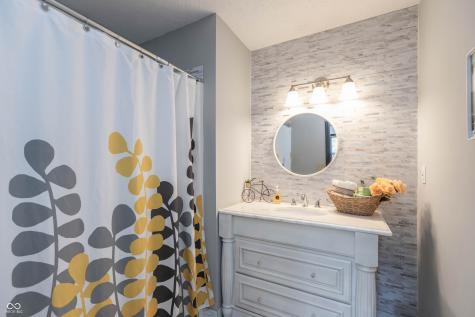 437 Schleter Court Seymour IN 47274