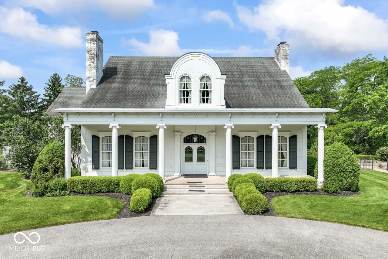 7182 Hunt Club Drive Zionsville IN 46077
