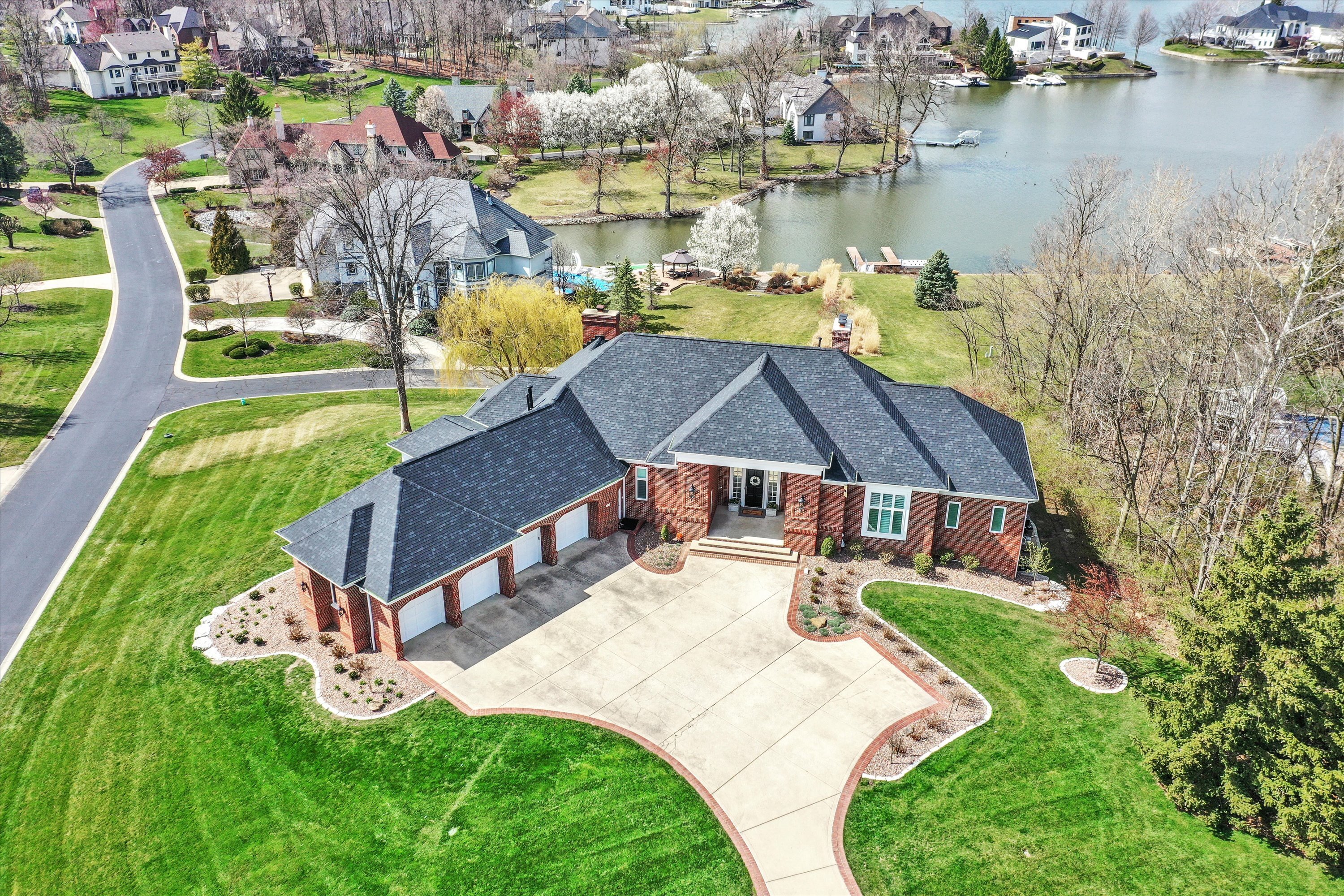 9018 Diamond Pointe Drive Indianapolis IN 46236