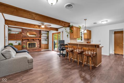 4904 E 70th Street Indianapolis IN 46220