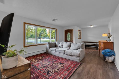 4904 E 70th Street Indianapolis IN 46220