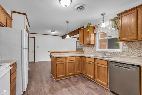 4904 E 70th Street Indianapolis IN 46220