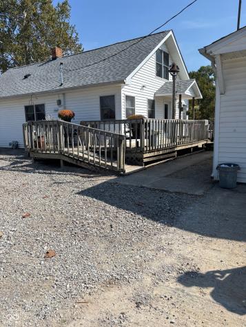 6951 W 450 S Columbus IN 47201