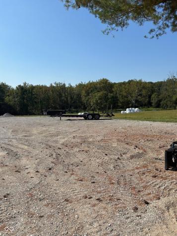 6951 W 450 S Columbus IN 47201