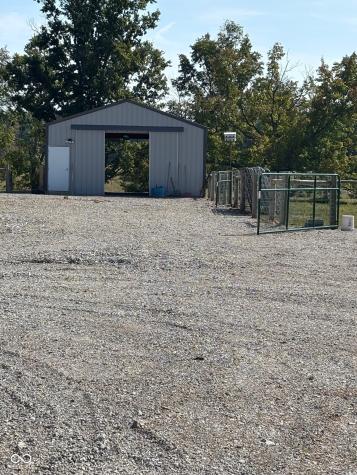 6951 W 450 S Columbus IN 47201