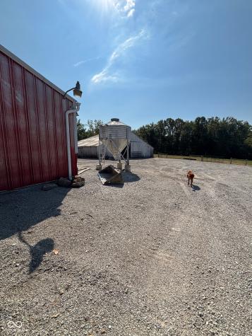 6951 W 450 S Columbus IN 47201