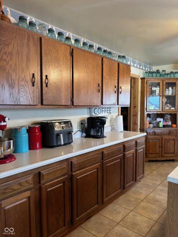 6951 W 450 S Columbus IN 47201