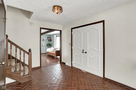 810 Granada Drive Greenwood IN 46143