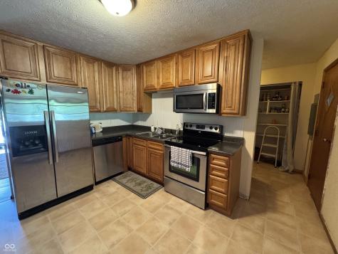 825 Parkview Drive Rushville IN 46173