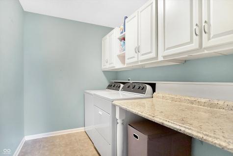 6246 N Woods Edge Drive Mccordsville IN 46055