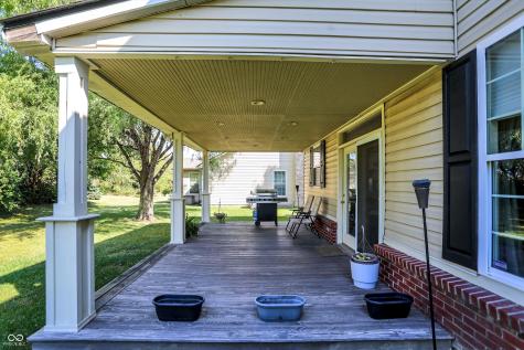 6246 N Woods Edge Drive Mccordsville IN 46055