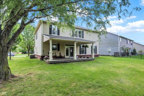 6246 N Woods Edge Drive Mccordsville IN 46055