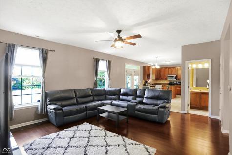 6246 N Woods Edge Drive Mccordsville IN 46055