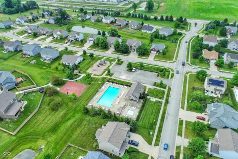 6246 N Woods Edge Drive Mccordsville IN 46055