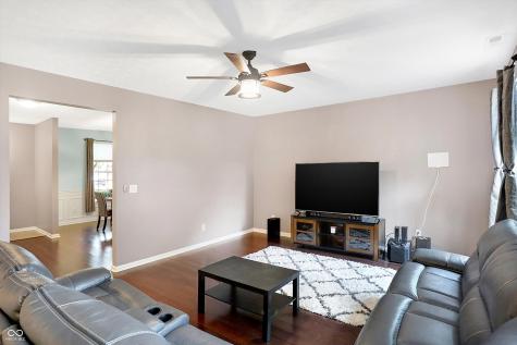 6246 N Woods Edge Drive Mccordsville IN 46055