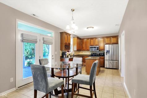 6246 N Woods Edge Drive Mccordsville IN 46055
