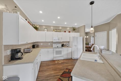 6713 Eagles Wing Drive Indianapolis IN 46214