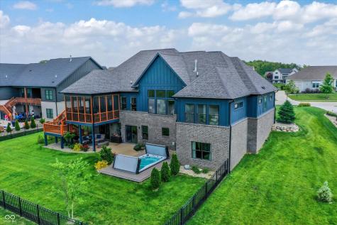 18398 Cross Lakes Court Westfield IN 46074