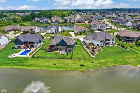 18398 Cross Lakes Court Westfield IN 46074