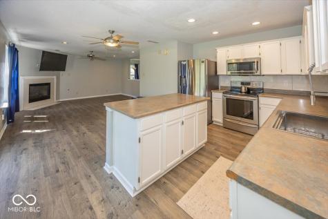 9157 Harrison Run Place Indianapolis IN 46256