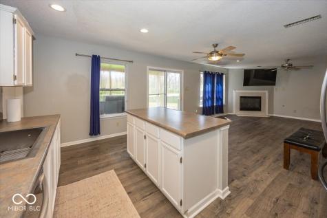 9157 Harrison Run Place Indianapolis IN 46256