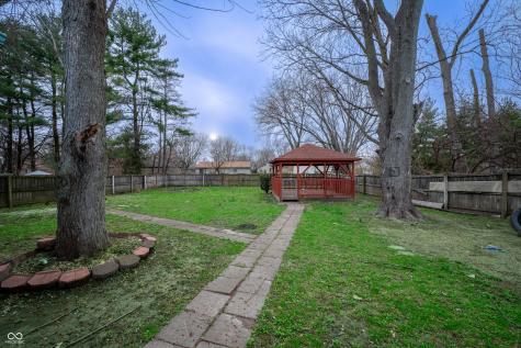 7832 Hearthstone Way Indianapolis IN 46227