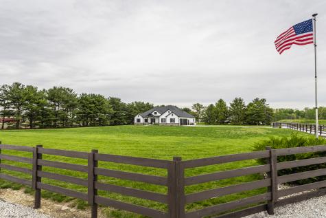 195 N 300 W Lebanon IN 46052