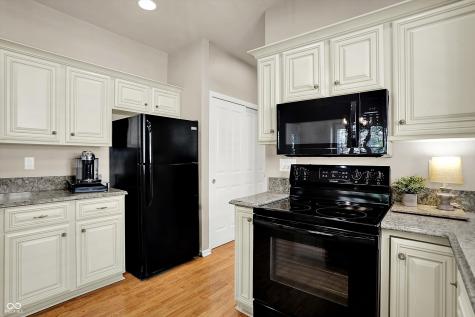 1646 Foxmere Boulevard Greenwood IN 46142