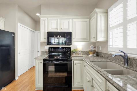 1646 Foxmere Boulevard Greenwood IN 46142