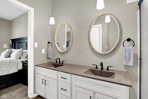 1646 Foxmere Boulevard Greenwood IN 46142