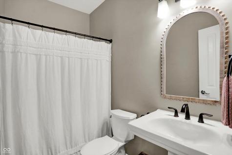 1646 Foxmere Boulevard Greenwood IN 46142