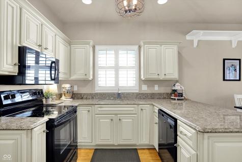 1646 Foxmere Boulevard Greenwood IN 46142