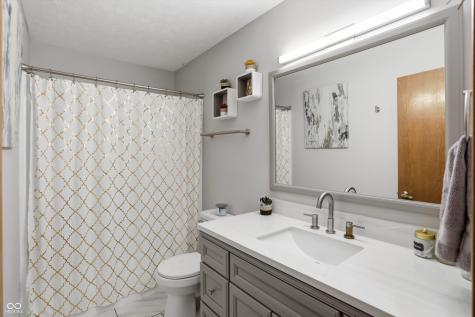 8612 Lockwood Place Indianapolis IN 46217